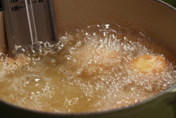 can you use meat thermometer for oil?