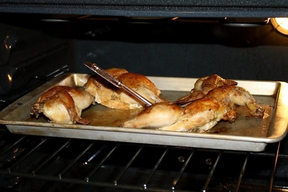 Leave a Meat Thermometer in the Oven